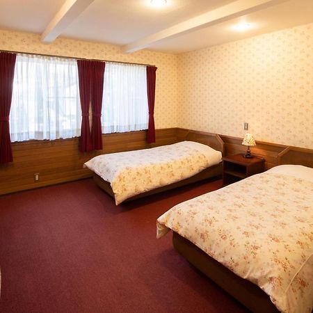 ホテル ペンション　キャンディタフト 軽井沢町 エクステリア 写真