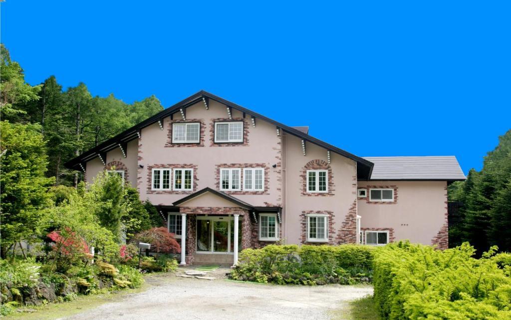 ホテル ペンション　キャンディタフト 軽井沢町 エクステリア 写真