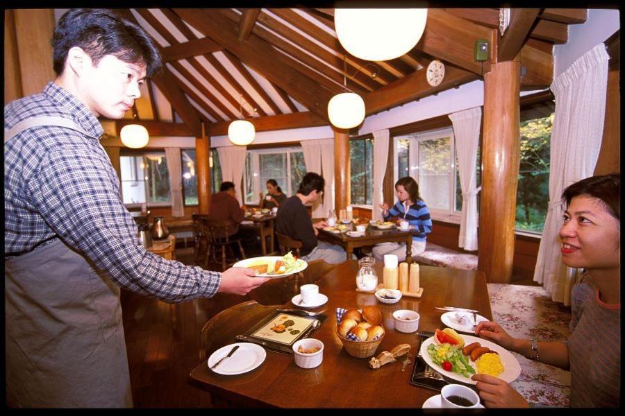 ホテル ペンション　キャンディタフト 軽井沢町 エクステリア 写真
